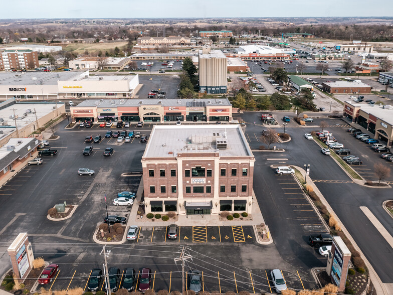 1211 N Belt Hwy, Saint Joseph, MO for lease - Building Photo - Image 3 of 3