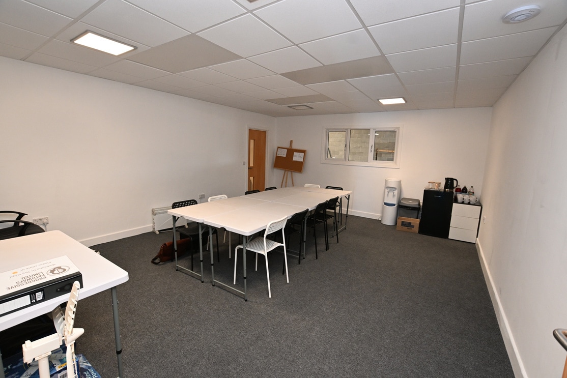 3 Cunningham Rd, Stirling for lease Interior Photo- Image 1 of 1