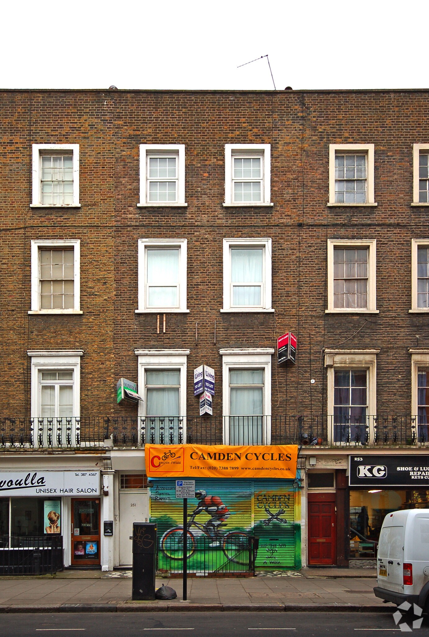 251 Eversholt St, London for sale Primary Photo- Image 1 of 1