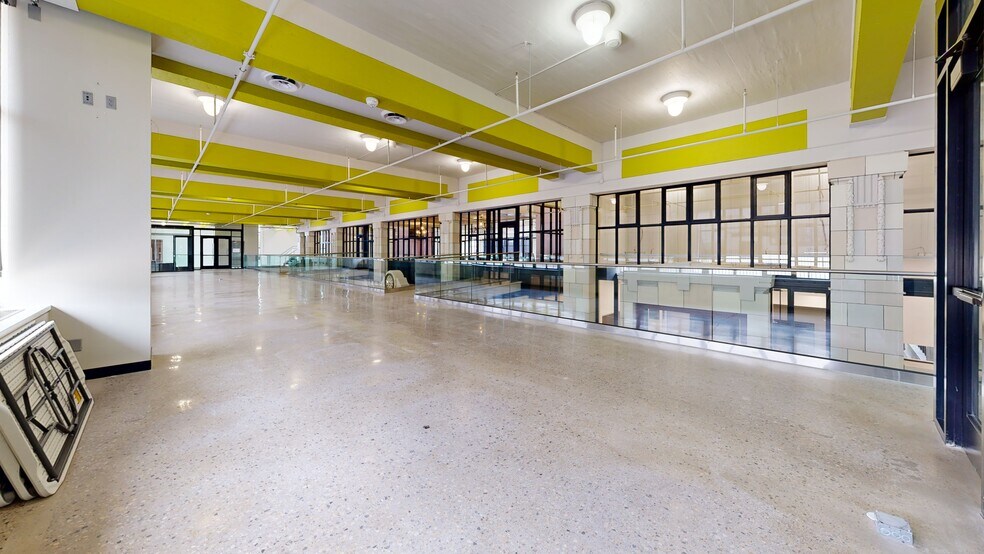 701 E Douglas Ave, Wichita, KS for lease - Matterport 3D Scan - Image 3 of 25