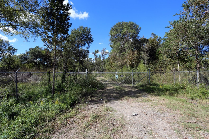 13955 Smith Rd, Humble, TX 77396