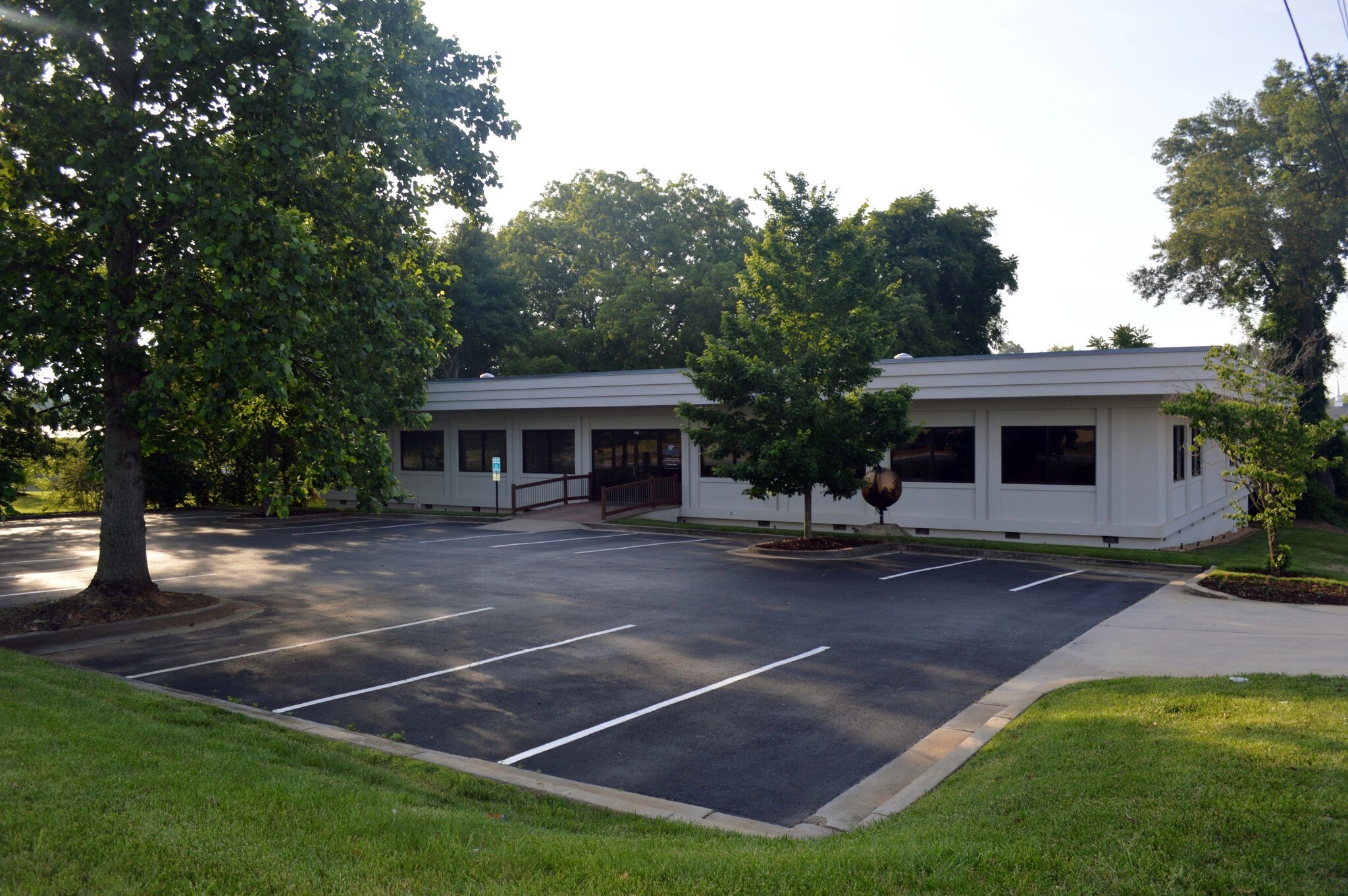 100 College Ave SE, Gainesville, GA for sale Primary Photo- Image 1 of 1