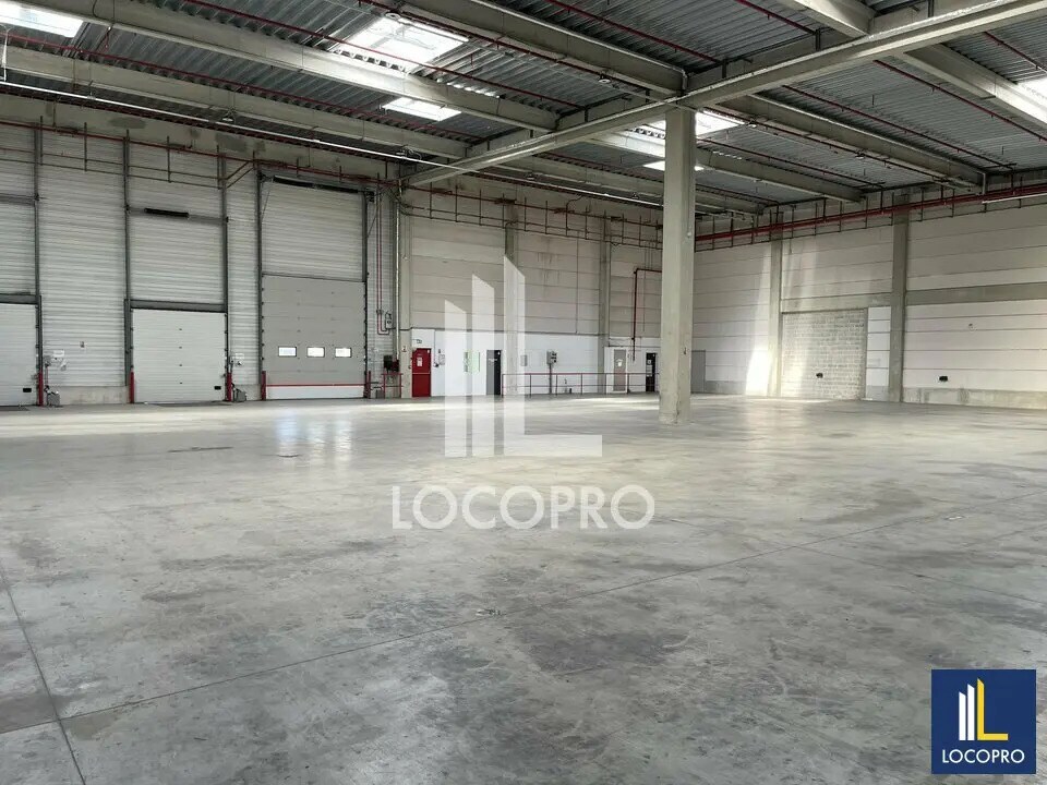 Flex in Marseille for lease Interior Photo- Image 1 of 9