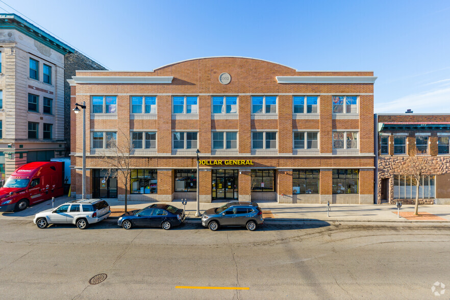 621-627 W Historic Mitchell St, Milwaukee, WI for lease - Building Photo - Image 3 of 5