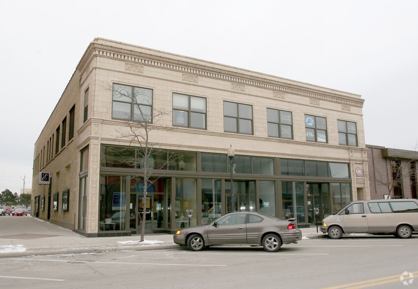 809817 N 8th St, Sheboygan, WI 53081