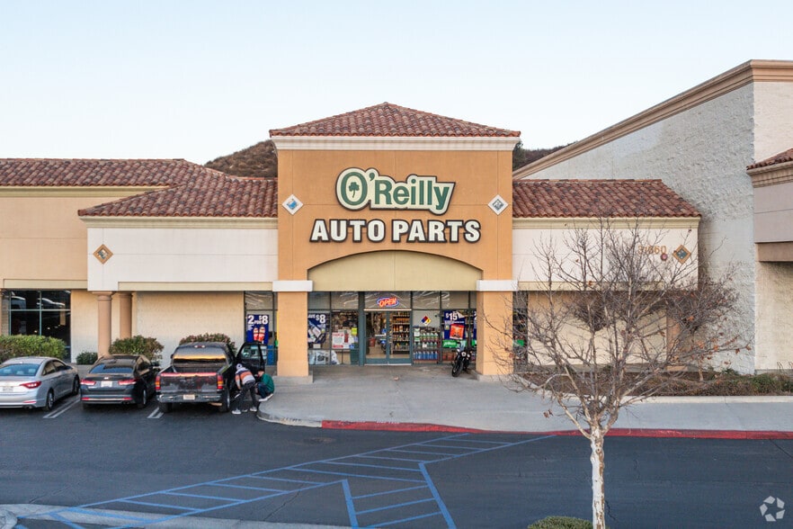 31700 Grape St, Lake Elsinore, CA for lease - Building Photo - Image 2 of 6