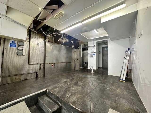 756 Finchley Rd, London for lease Interior Photo- Image 1 of 3