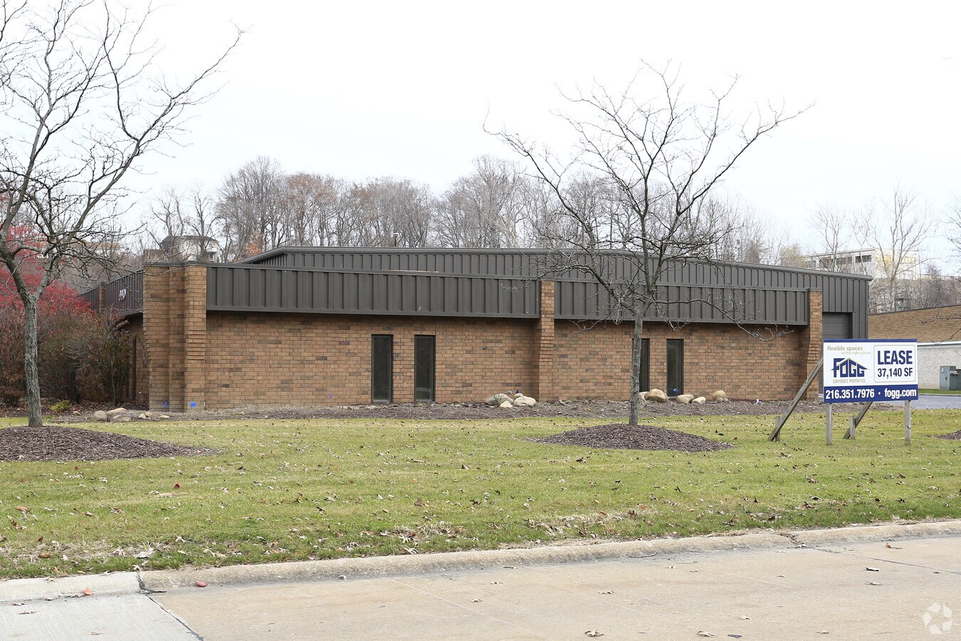 990 Resource Dr, Brooklyn Heights, OH 44131