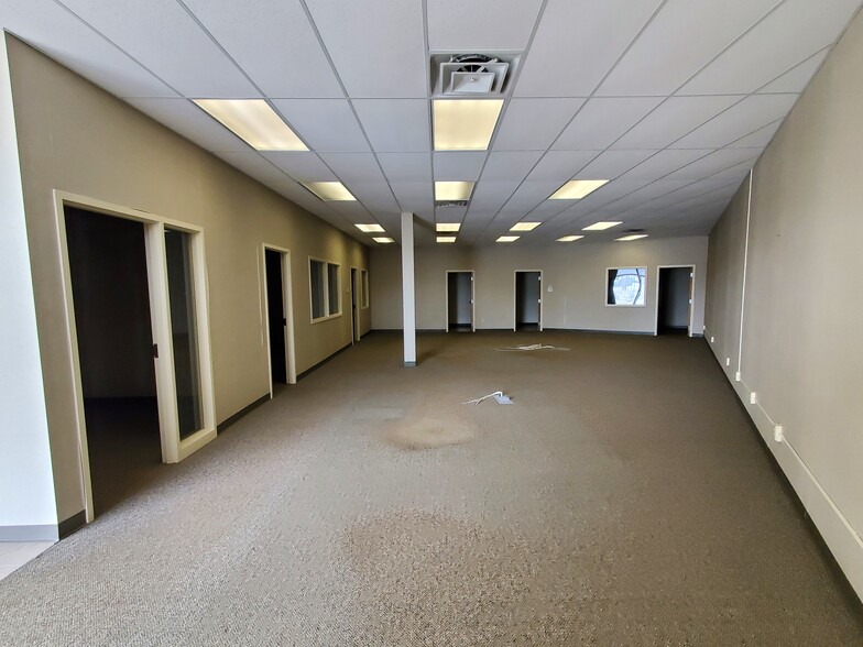 110 W Main St, Leroy, NY for lease - Interior Photo - Image 2 of 4