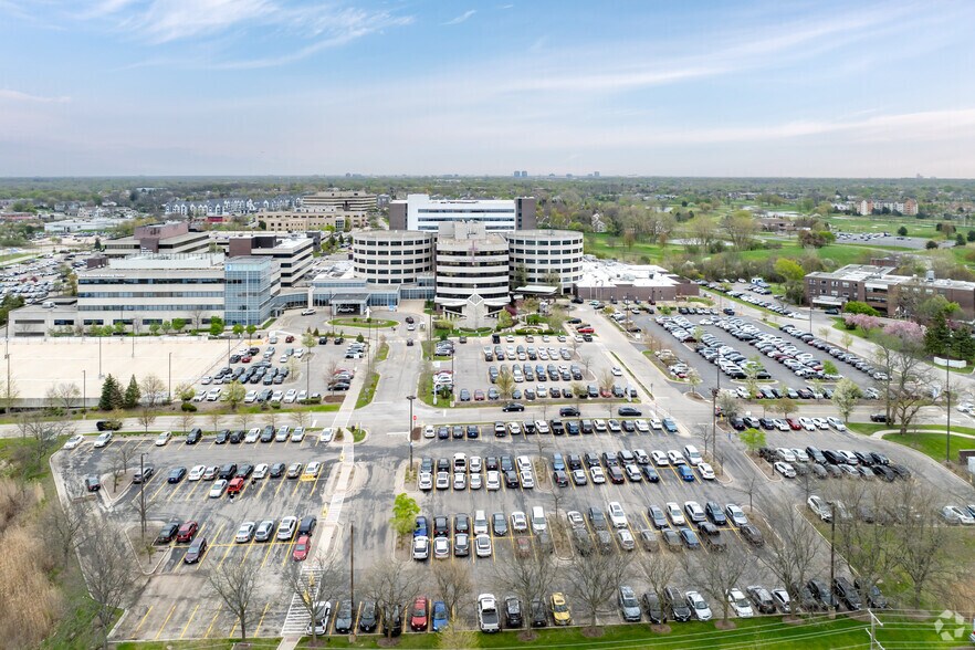 1555 Barrington Rd, Hoffman Estates, IL for lease - Aerial - Image 2 of 4