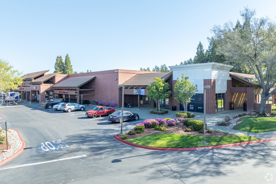 2095-2180 Golden Centre Ln, Gold River, CA for lease - Primary Photo - Image 2 of 14