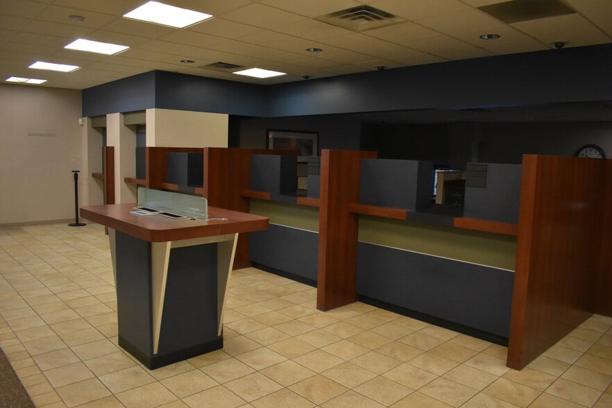 1795 Madison Rd, Beloit, WI for sale - Building Photo - Image 3 of 15