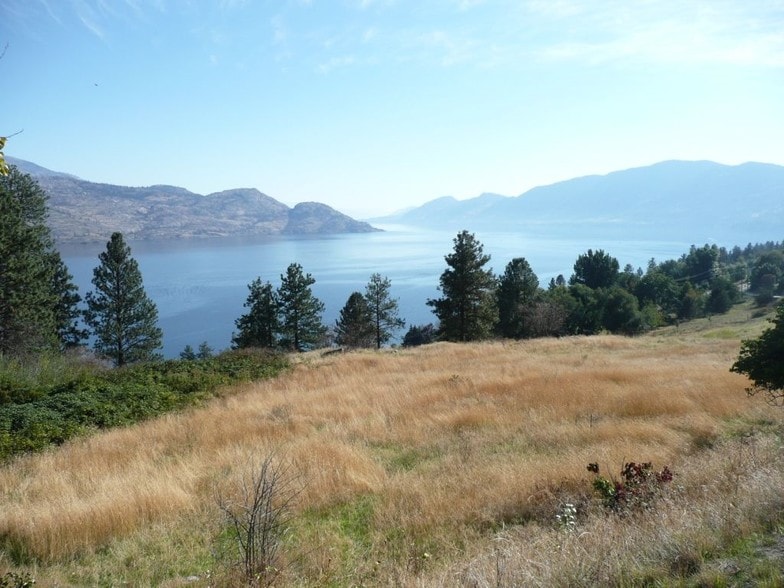 5930 Columbia Ave Peachland V0h 1x4 Loopnet Com