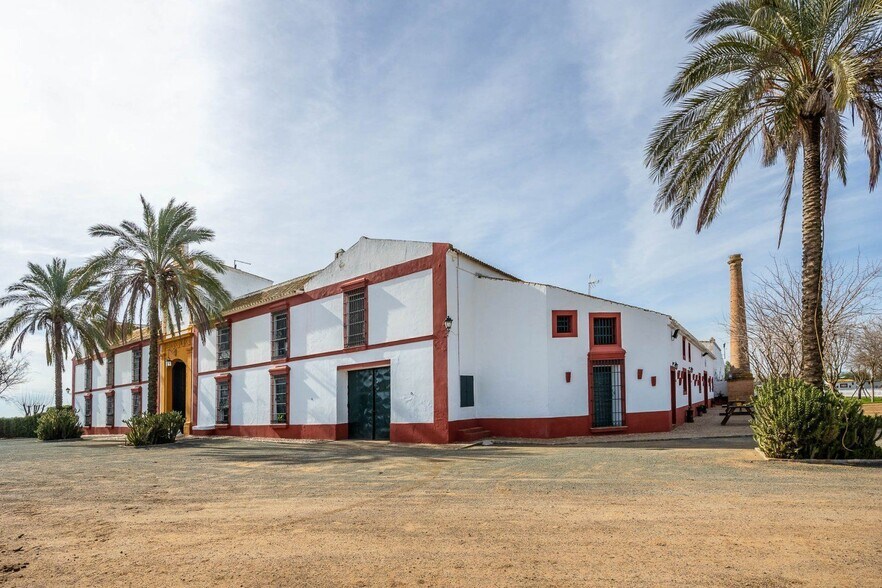 Industrial in Carmona for sale - Building Photo - Image 2 of 73