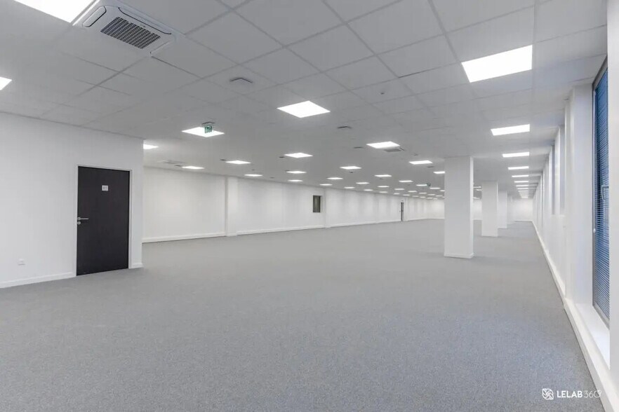 Industrial in Conflans-Sainte-Honorine for lease - Interior Photo - Image 2 of 7