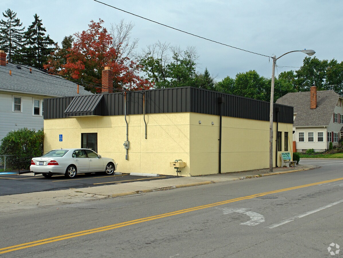 1948 N Limestone St, Springfield, OH 45503