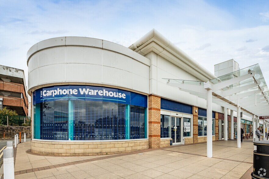 Hill St, Wrexham for lease - Building Photo - Image 2 of 3