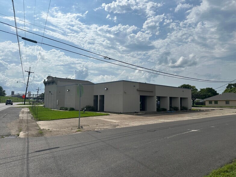 105 W 8th St, Reserve, LA for lease - Building Photo - Image 2 of 10