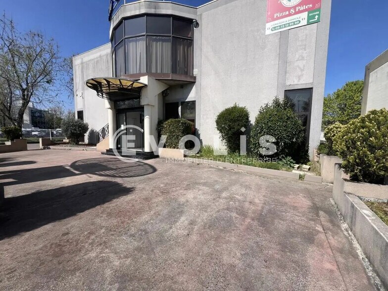 61 Rue Du Marché Rollay, Champigny-sur-Marne for lease - Building Photo - Image 1 of 26