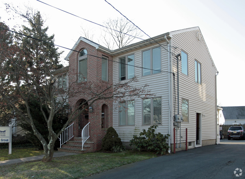 131 Westfield Ave, Clark, NJ for sale - Primary Photo - Image 1 of 1