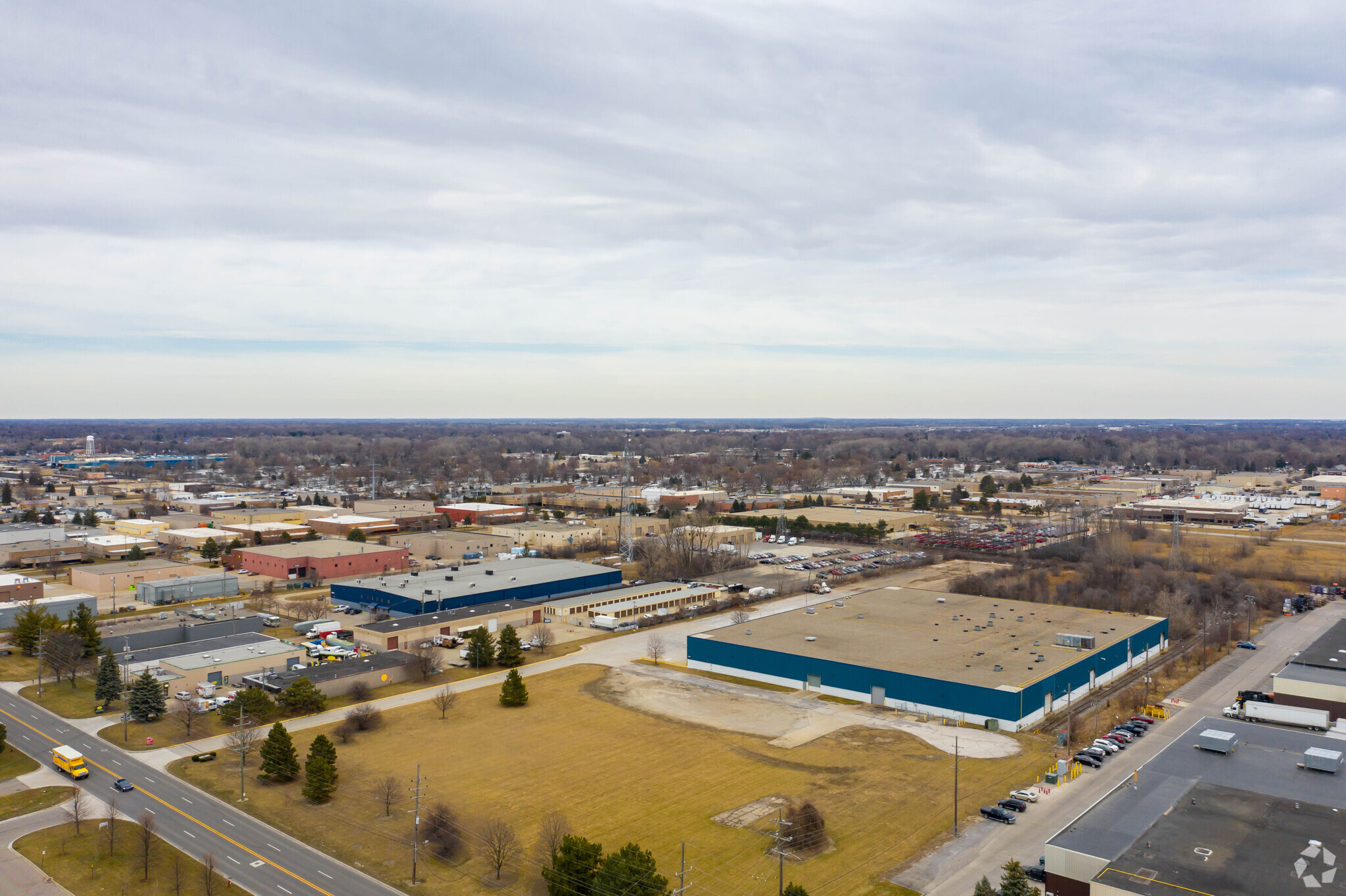 42600 Merrill Rd, Sterling Heights, MI for lease Building Photo- Image 1 of 17