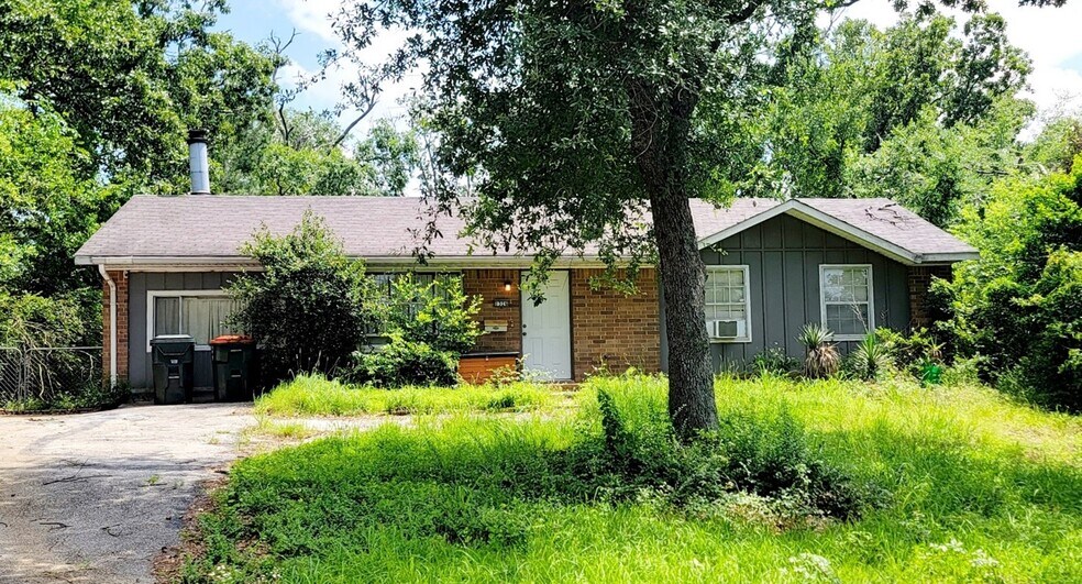 1326 Buena Vista Dr, Tyler, TX for sale - Primary Photo - Image 1 of 1