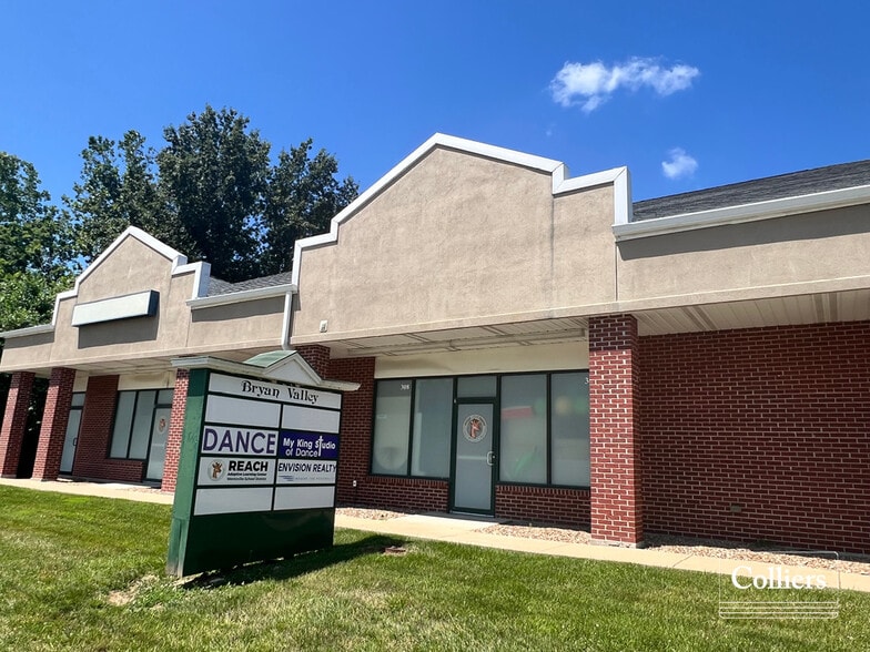 2108-2126 Bryan Valley Commercial Dr, O'Fallon, MO for sale - Building Photo - Image 3 of 7