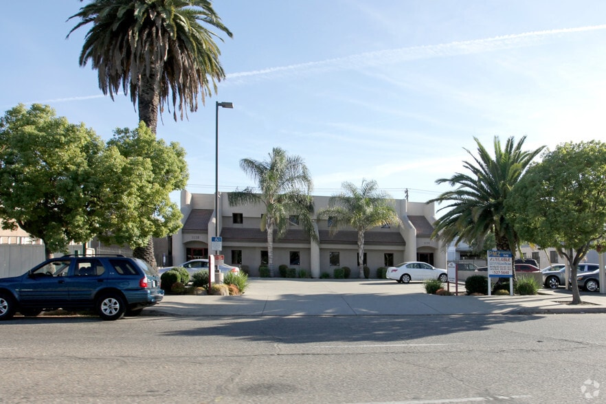 1120 6th St, Modesto, CA for lease - Building Photo - Image 1 of 15