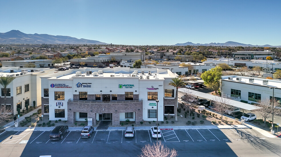 3007 W Horizon Ridge Pky, Henderson, NV for lease - Building Photo - Image 1 of 9