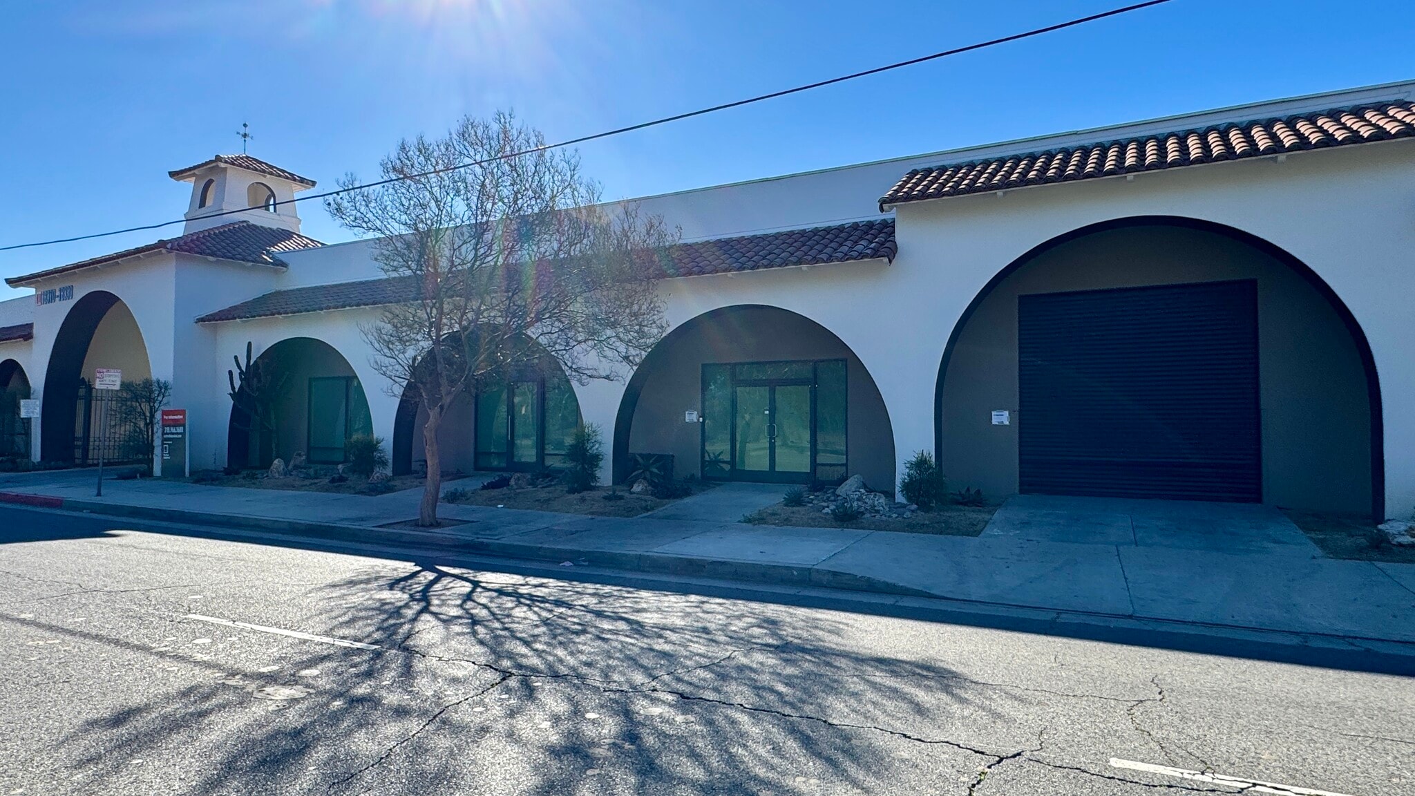 18320-18330 Oxnard St, Tarzana, CA for lease Interior Photo- Image 1 of 19