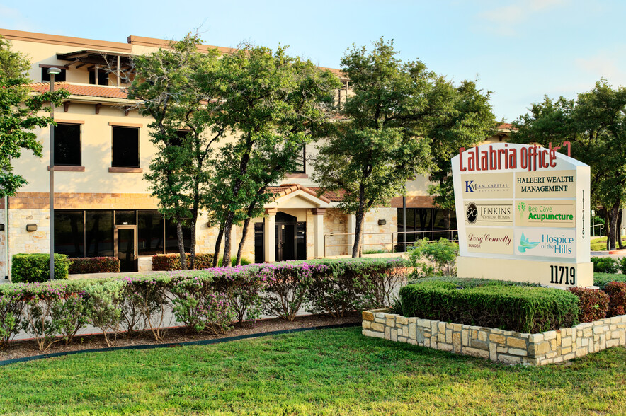 11719 Bee Caves Rd, Austin, TX for lease - Building Photo - Image 1 of 5