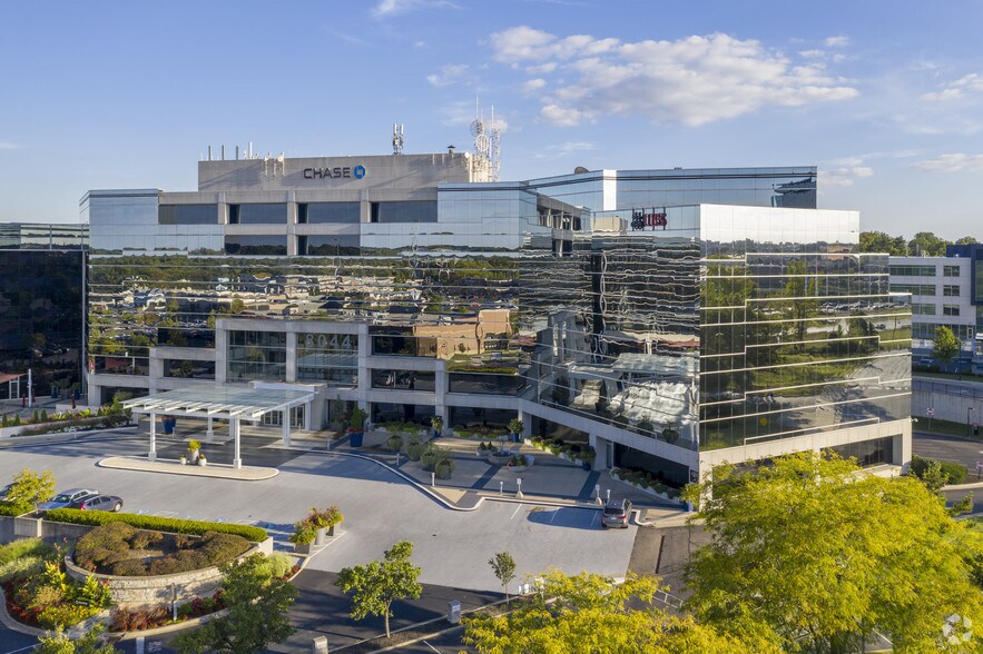 8044 Montgomery Rd, Cincinnati, OH 45236 Office Space for Lease