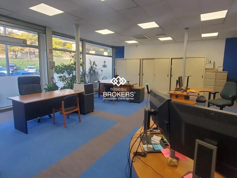 Industrial in Annecy for lease - Interior Photo - Image 3 of 9