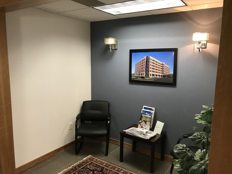 1473 Erie Blvd, Schenectady, NY for lease - Lobby - Image 3 of 13