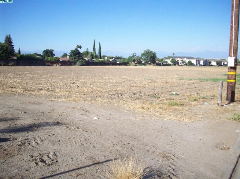 W Visalia Rd, Farmersville, CA for sale - Building Photo - Image 3 of 5