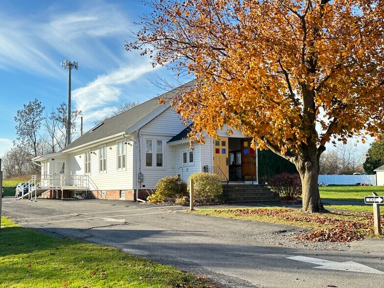 6429 Newport Rd, Warners, NY 13164