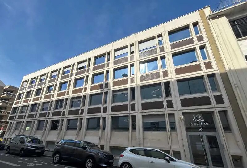 Office in Lyon for sale - Building Photo - Image 2 of 13