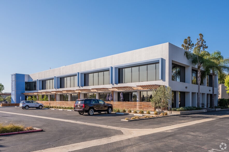 4000 Westerly Pl, Newport Beach, CA for lease - Primary Photo - Image 1 of 14