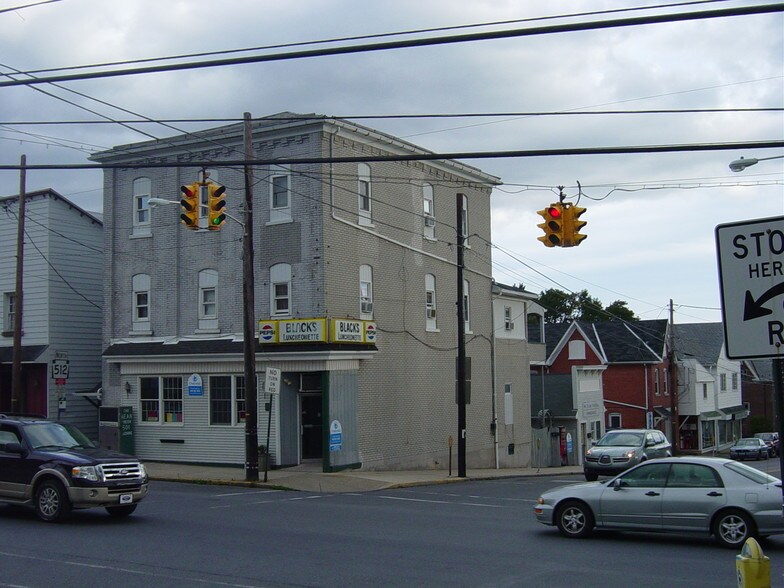 2-4 E Pennsylvania Ave, Pen Argyl, PA for sale - Primary Photo - Image 1 of 1