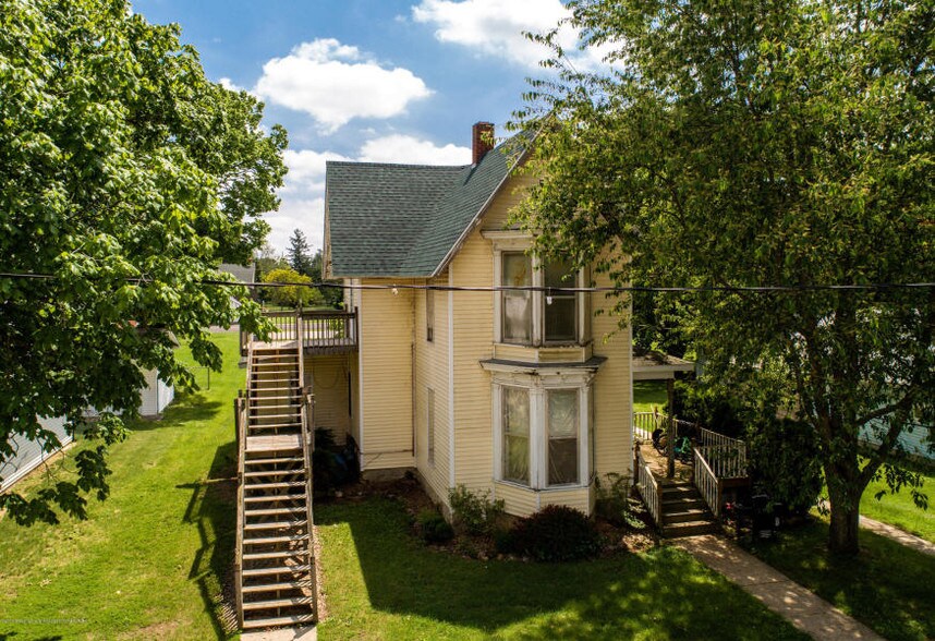 119 Washington St, Maple Rapids, MI 48853