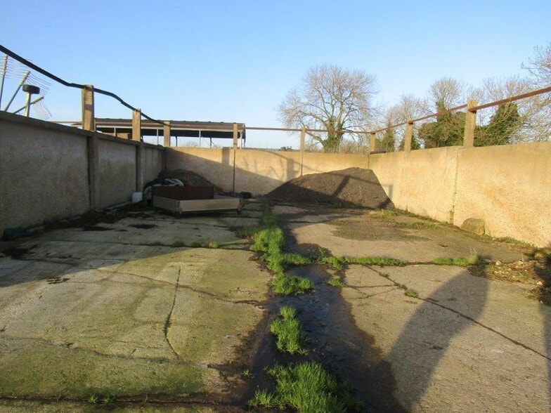 West St, Steeple Claydon for lease - Building Photo - Image 2 of 2