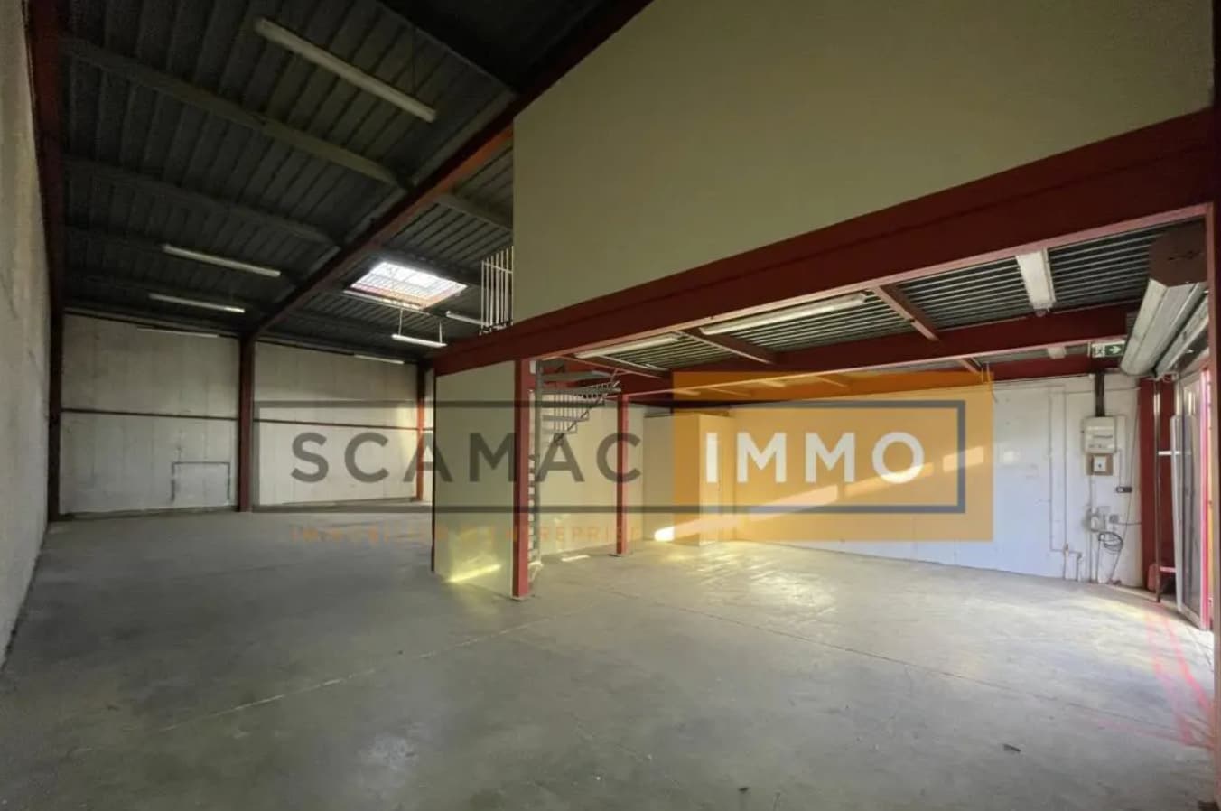 Industrial in Champigny-sur-Marne for lease Interior Photo- Image 1 of 11