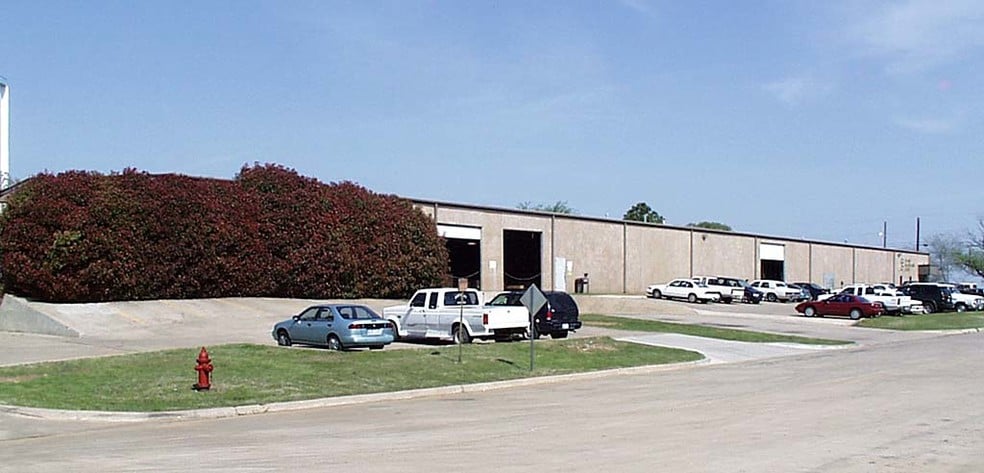 695 Tower Dr, Kennedale, TX for sale - Other - Image 2 of 3