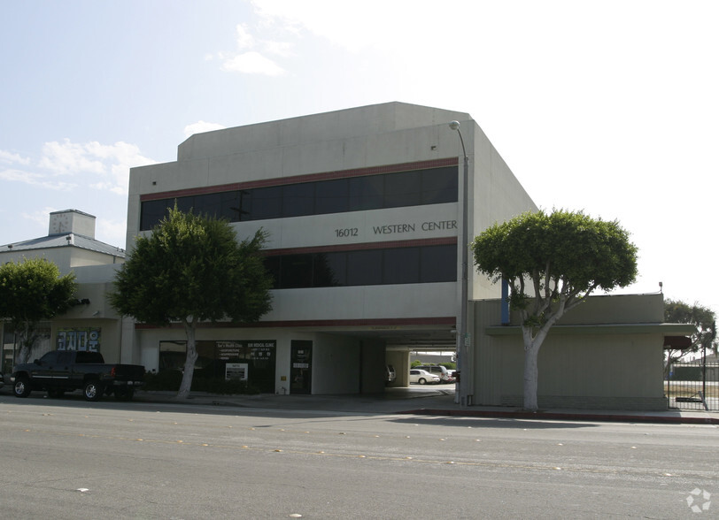 16012 Western Ave, Gardena, CA for lease - Building Photo - Image 2 of 7