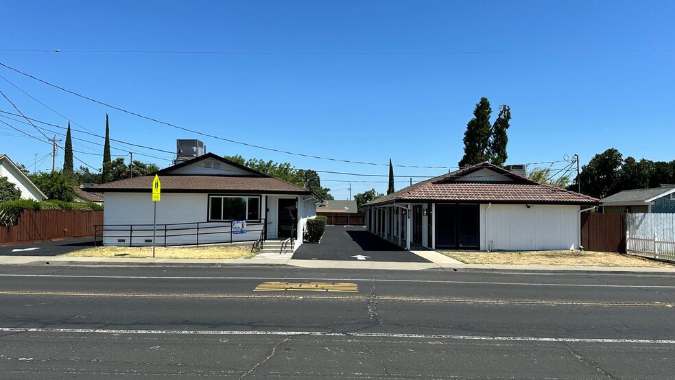 421 E Center St, Manteca, CA for sale - Building Photo - Image 1 of 1