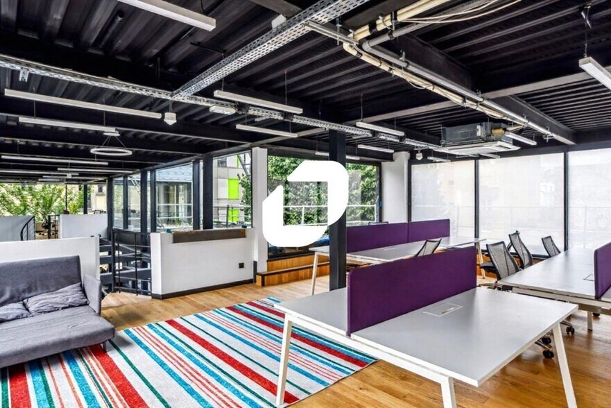 Office in Paris for sale - Building Photo - Image 1 of 14
