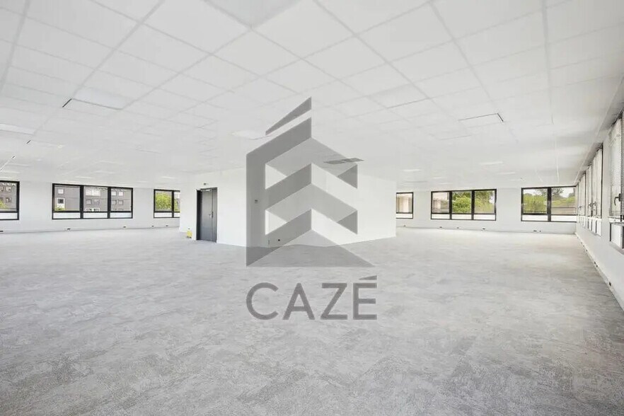 Office in Mérignac for lease - Interior Photo - Image 2 of 5