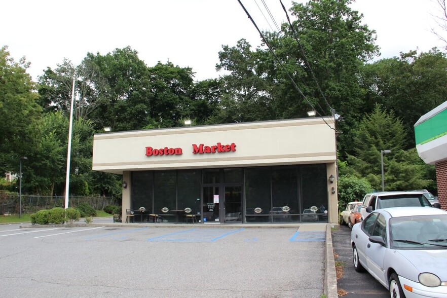 130 N Bedford Rd, Mount Kisco, NY for lease - Building Photo - Image 2 of 9