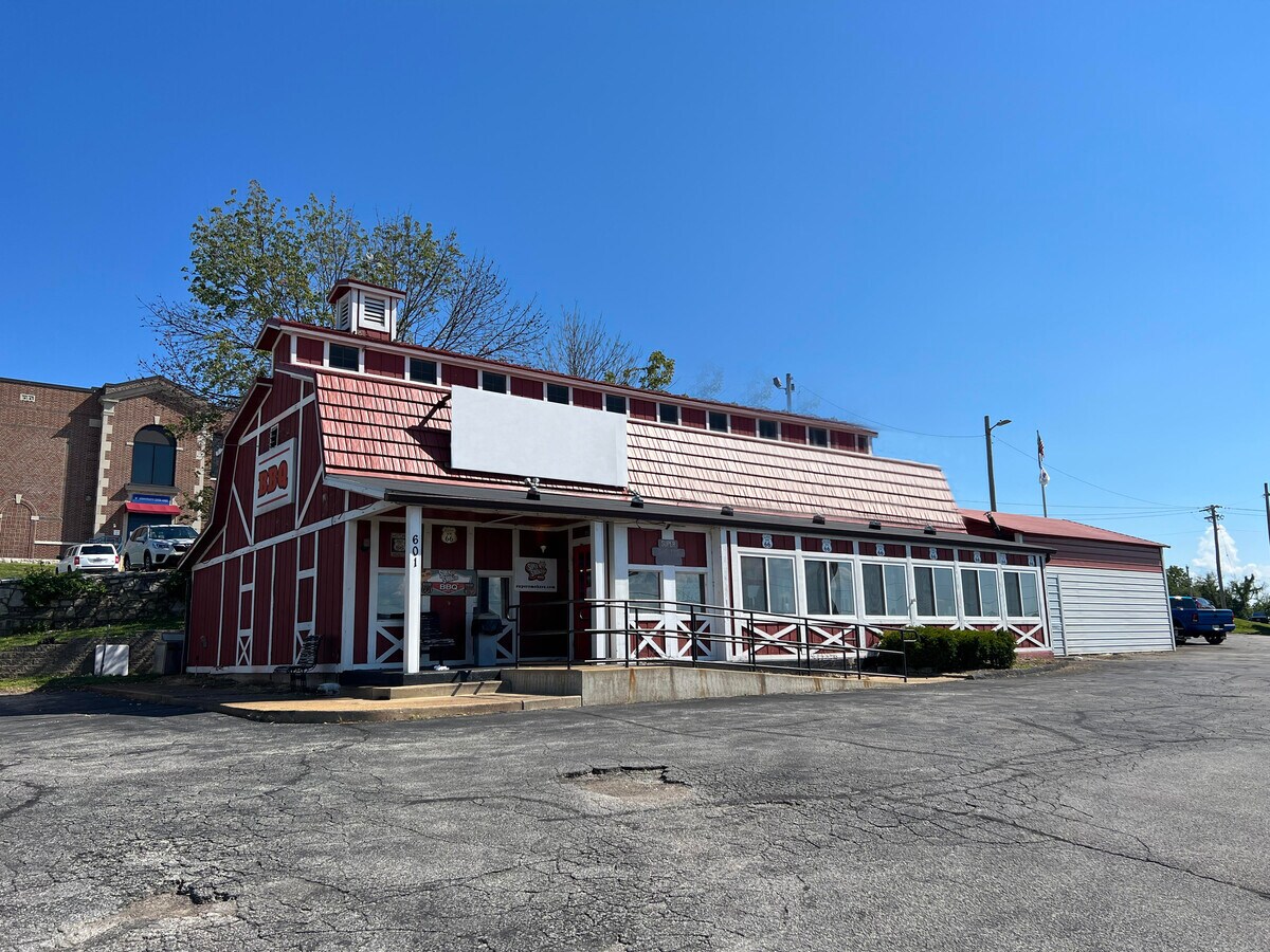 601 Stockell Dr, Eureka, MO 63025 Retail for Lease