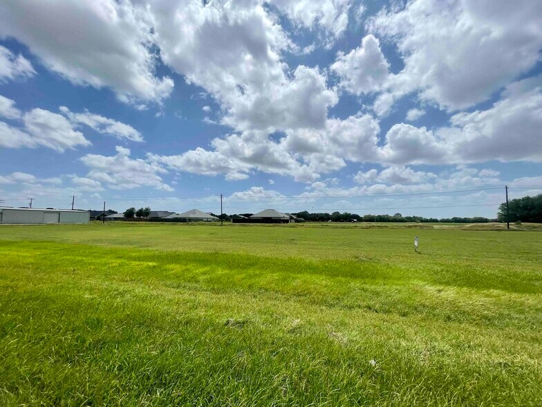 0 WEST LOOP loop, El Campo, TX 77437 3 Lots on West Loop